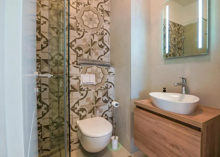 Tramontana 1 * Murter